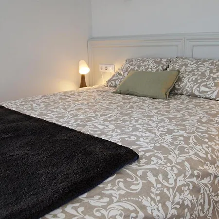 Vinyet * シッチェス